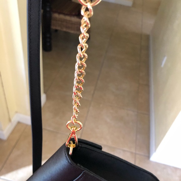 2 Victoria Secret Purses - Picture 7 of 8